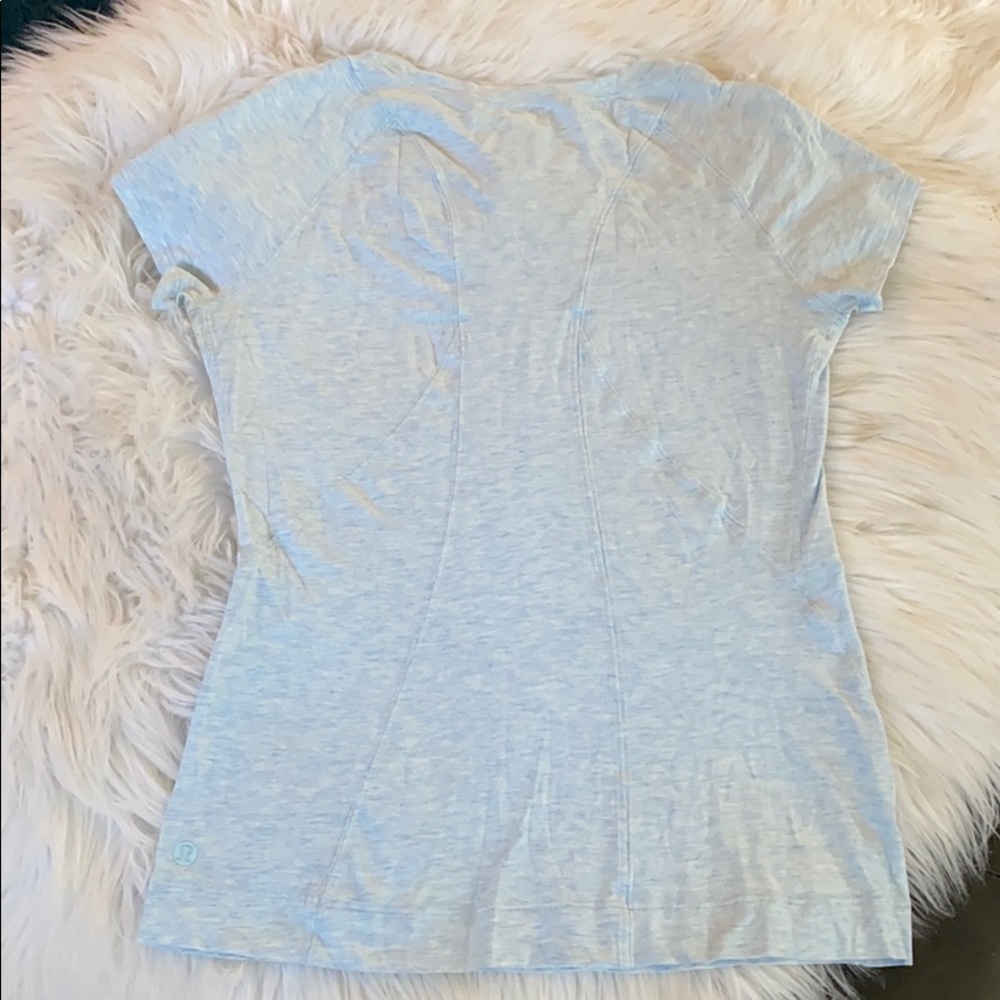 Lululemon tee